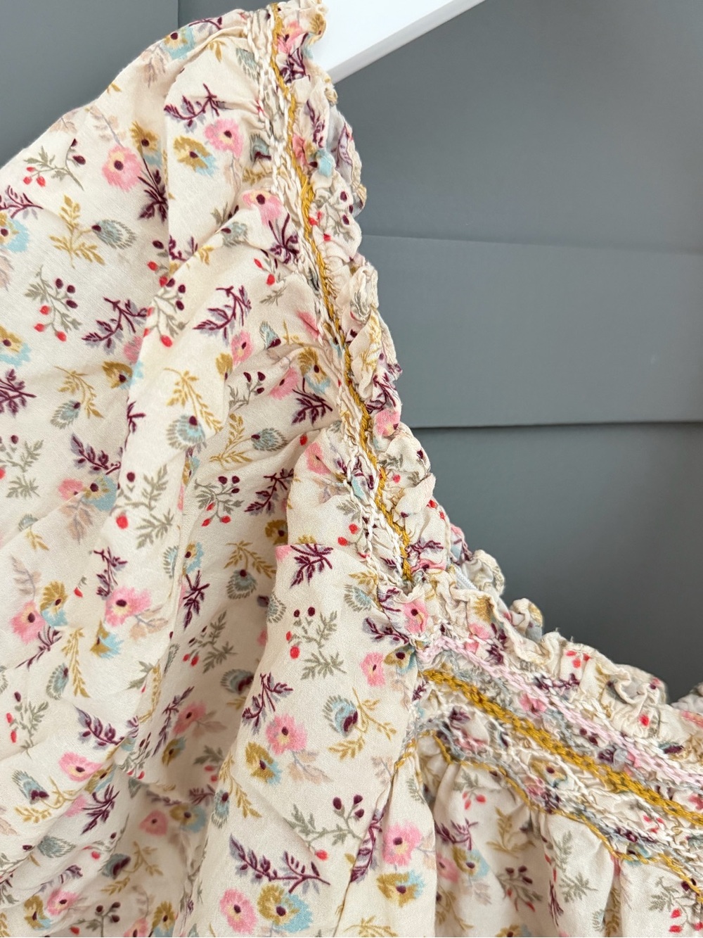 Dôen Portia Top Feathered Floral - Picture 2 of 10